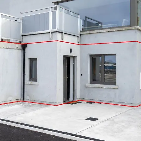 Pierside Apt 1 * Cleggan